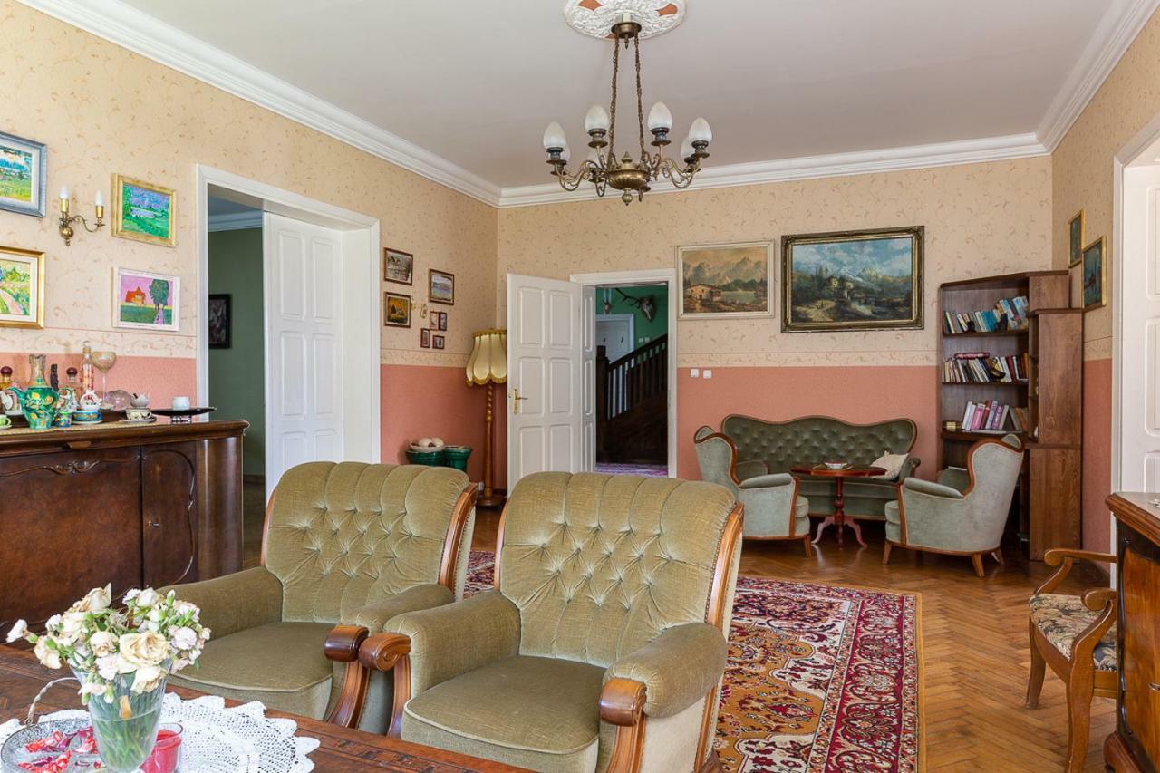 Palac Pozorty Badki Exterior photo